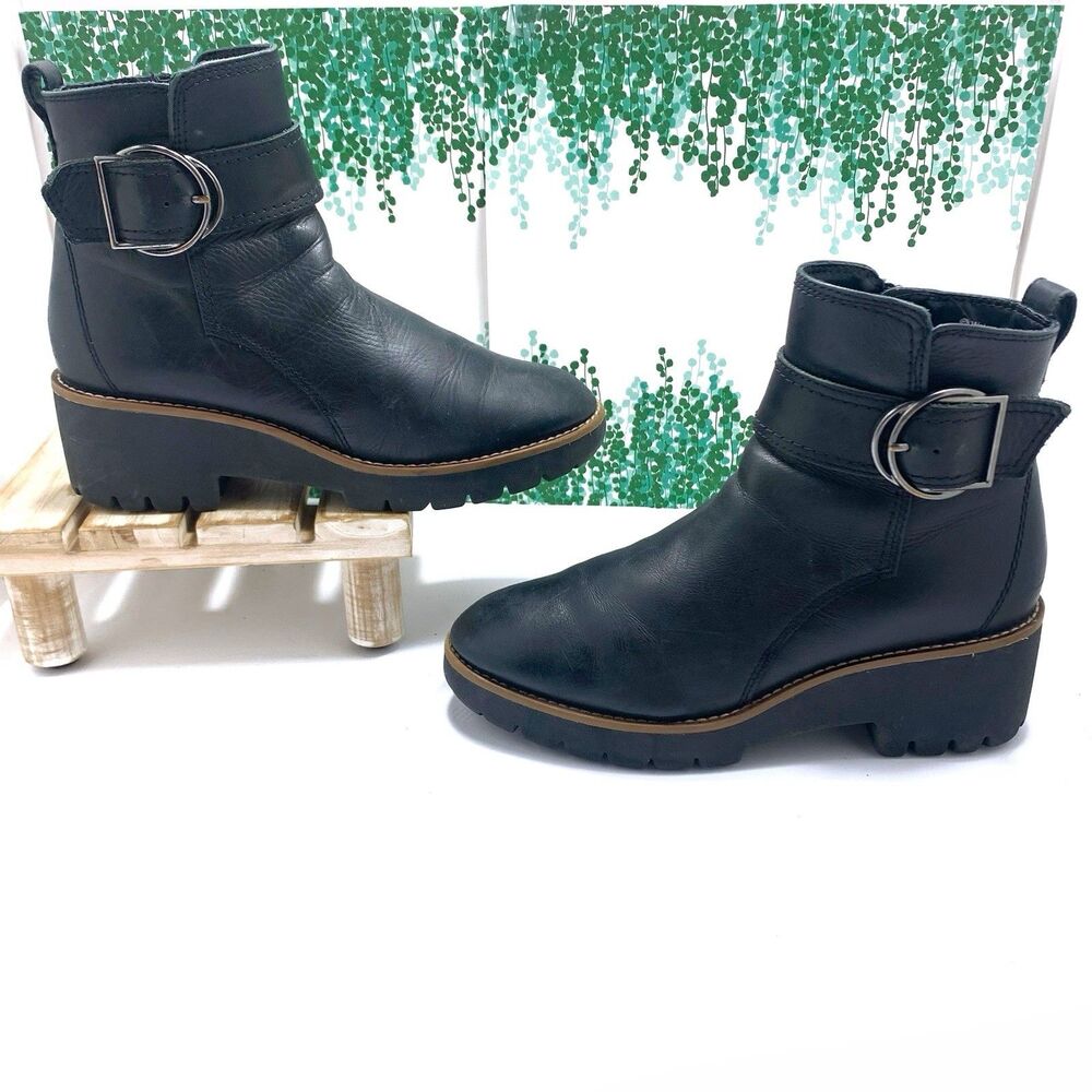 Blondo Waterproof Leather Ankle Blocked Heel Buckle Boots Size 8 Womens